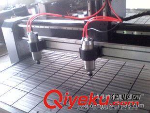 廣告雕刻機廠家直供 詳解1325型真空吸附木工雕刻機及多頭電腦數(shù)控雕刻機